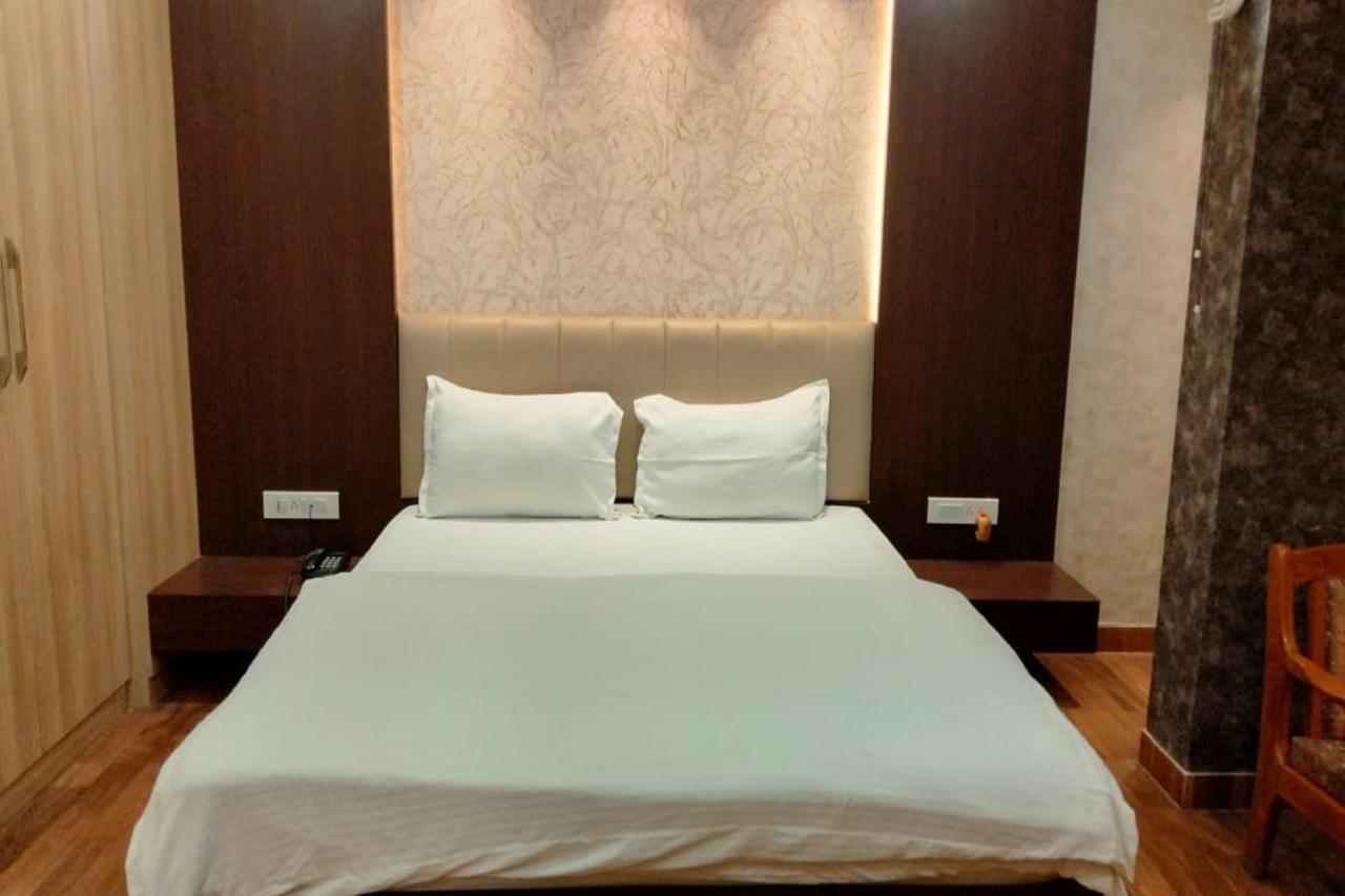 Hotel Park Regency Gorakhpur Exterior foto