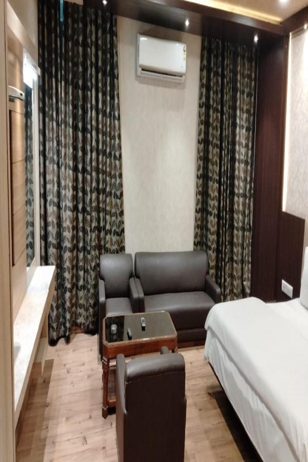 Hotel Park Regency Gorakhpur Exterior foto